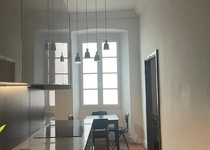 130 M2 Hyper Centre Cathedrale 아파트